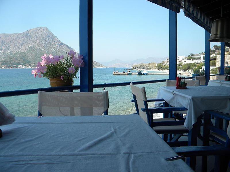 Themis Hotel Myrties 外观 照片