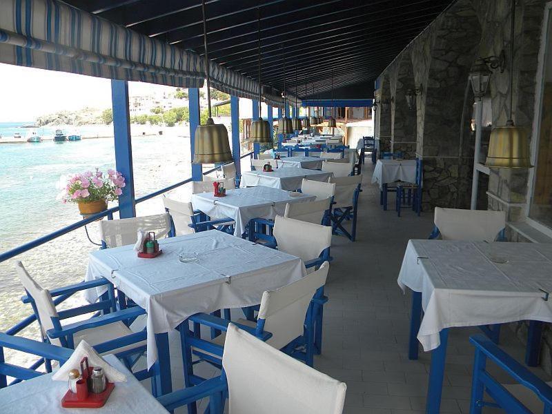 Themis Hotel Myrties 外观 照片