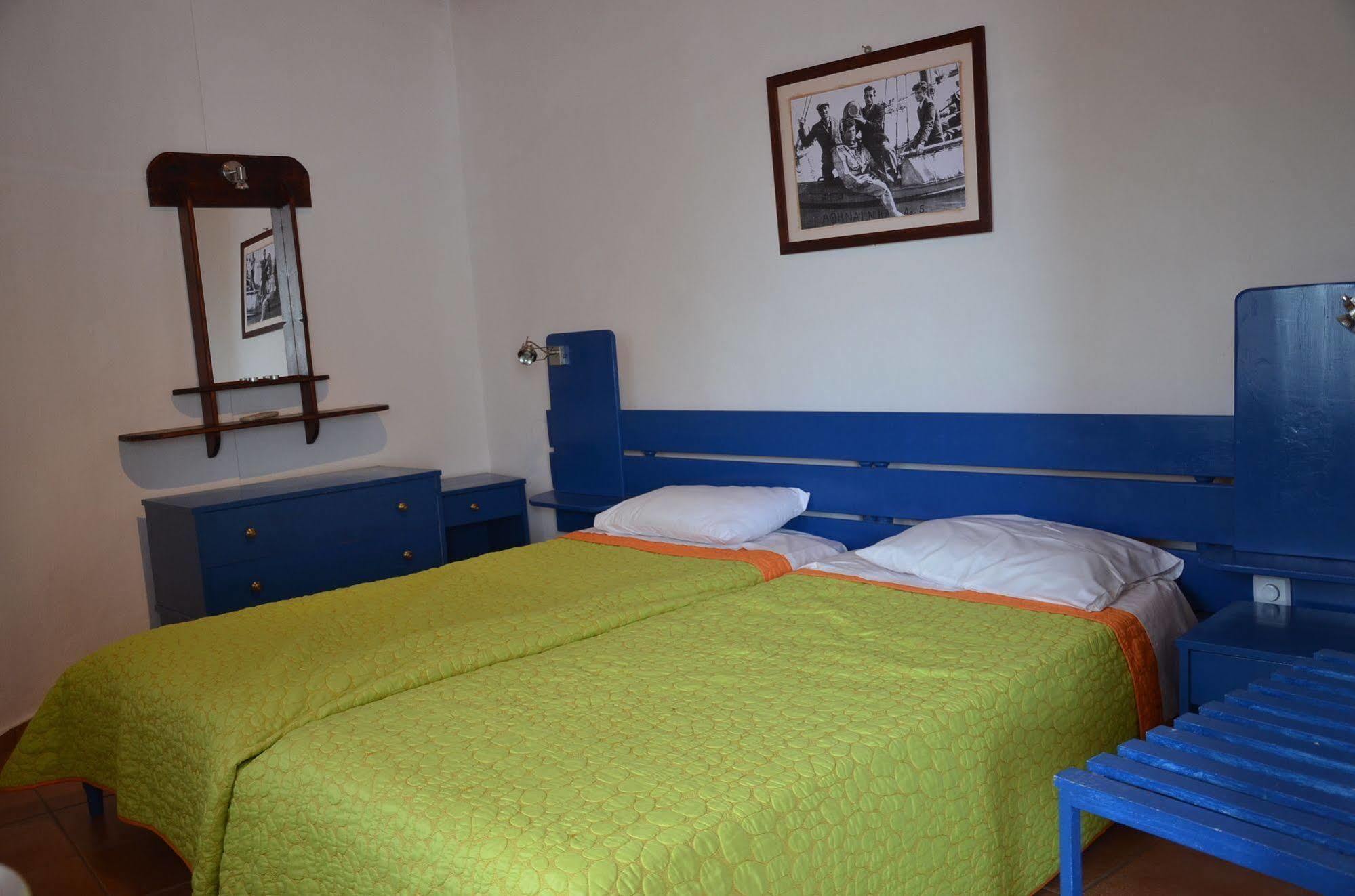 Themis Hotel Myrties 外观 照片