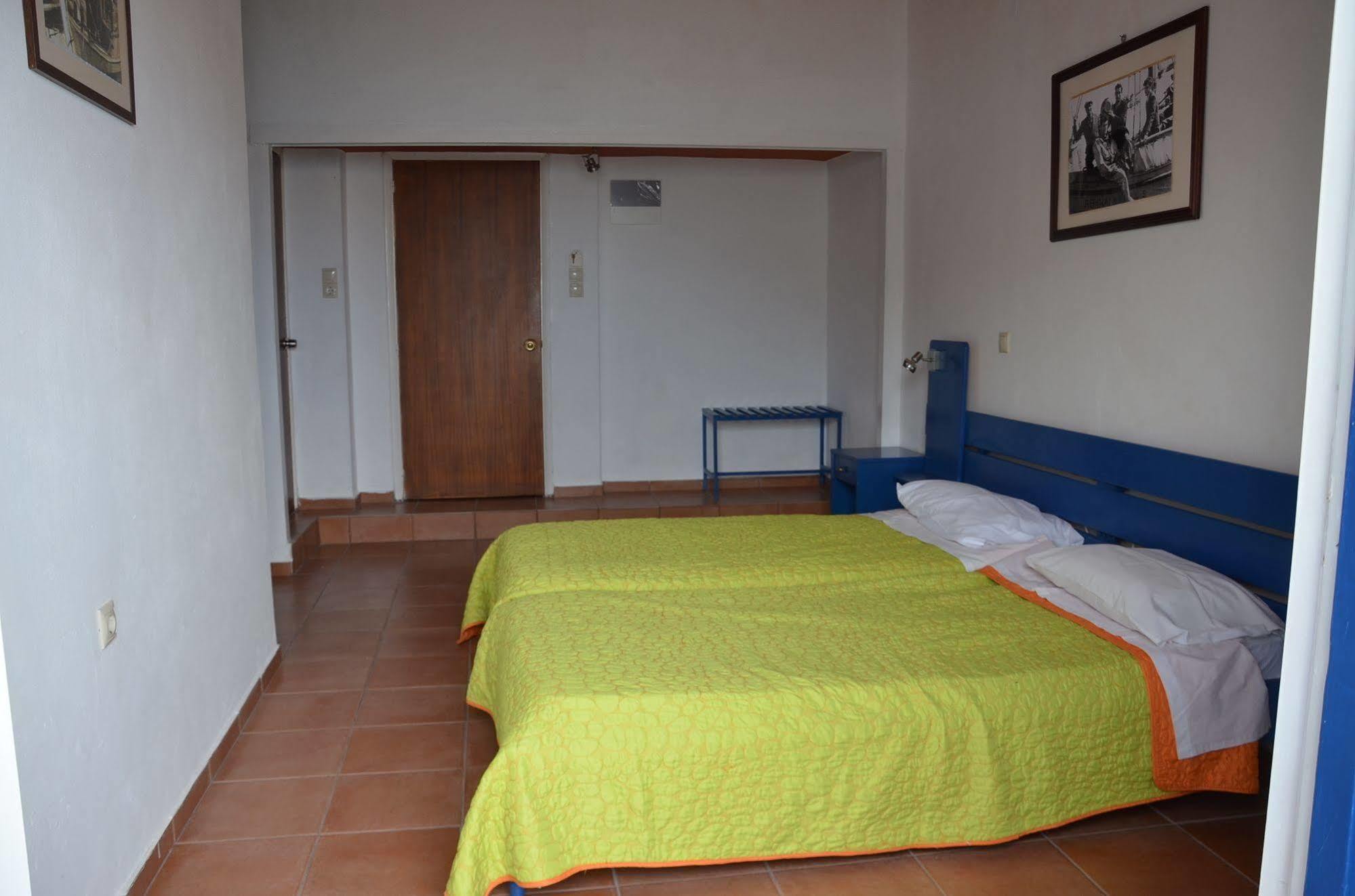 Themis Hotel Myrties 外观 照片